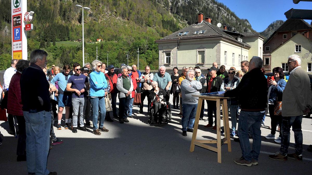 Etwas mehr als 80 Bürgerinnen und Bürger fanden sich ein