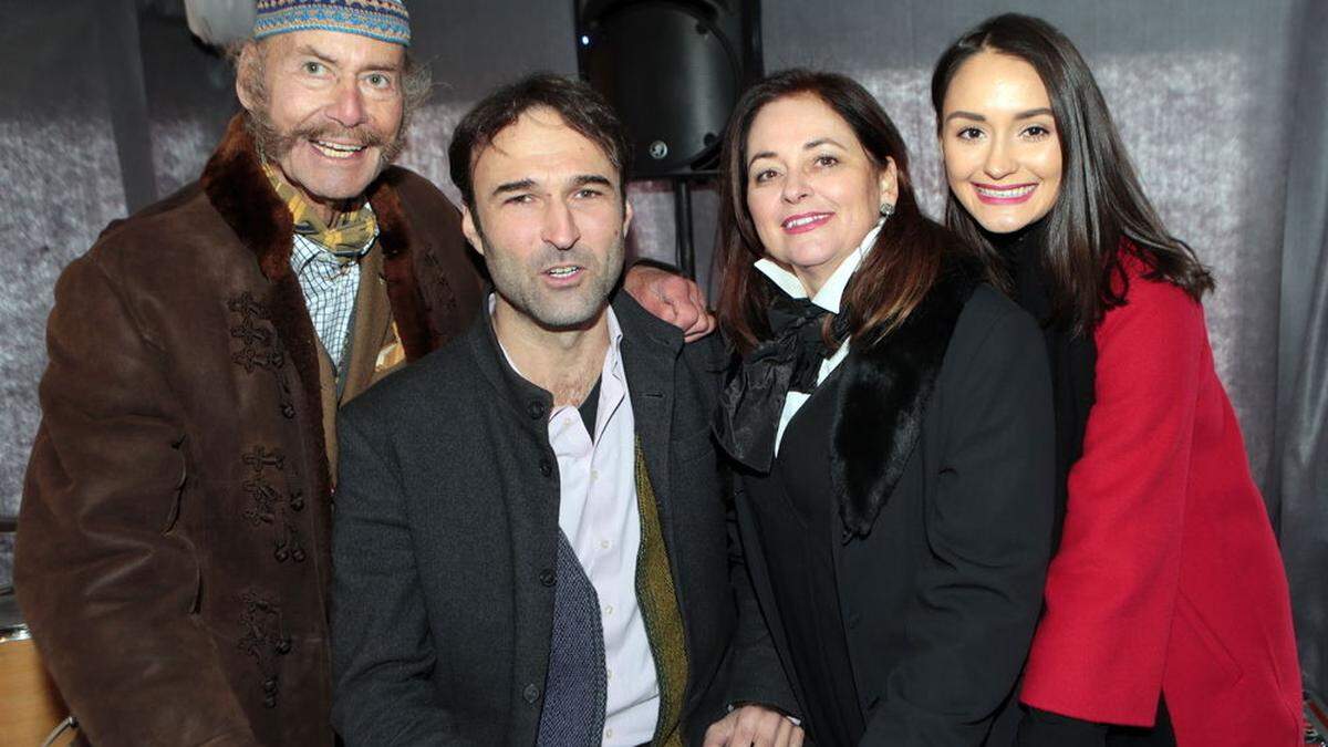 Götz Boyneburg-Lengsfeld, Tonc Feinig, Jubilarin Claudia Boyneburg-Lengsfeld-Spendier, Tochter Laura (von links)