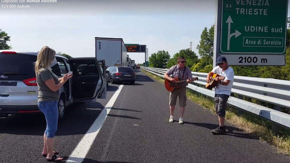 Spontaner Gig auf der Autobahn