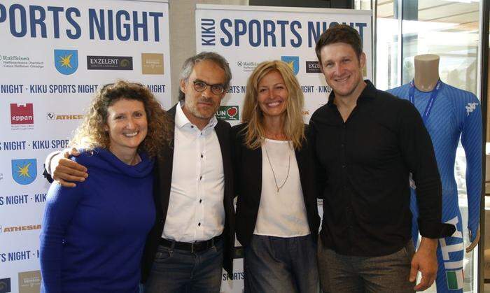 Matthias Steiner bei der "Kiku Night" mit dem Organisationsteam Erica Kircheis und Markus Gaiser sowie  Moderatorin Sarah Bernardi