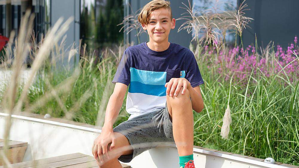 Der gehörlose Julian Obermaier (13) freut sich auf die Sommerschule