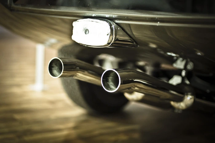 Das Reborn-Programm geht hierbei über eine Restauration aber weit hinaus. Jaguar Classic hat E-Type Reborn als umfassendes Serviceangebot konzipiert. Es eröffnet interessierten Kunden die Gelegenheit, einen originalgetreuen E-Type direkt vom Originalhersteller zu erwerben. Die Einführung des E-Type ist zwar eine Premiere für die Marke Jaguar, neben den klassischen Serie I Land Rover und den Range Rover Classic aber bereits das dritte Modell des Reborn-Programms.