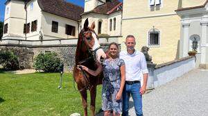 Pferd Charis soll Lisa Held zum Turniersieg tragen, Organisator Daniel Dunst hofft auf viele Zuseher