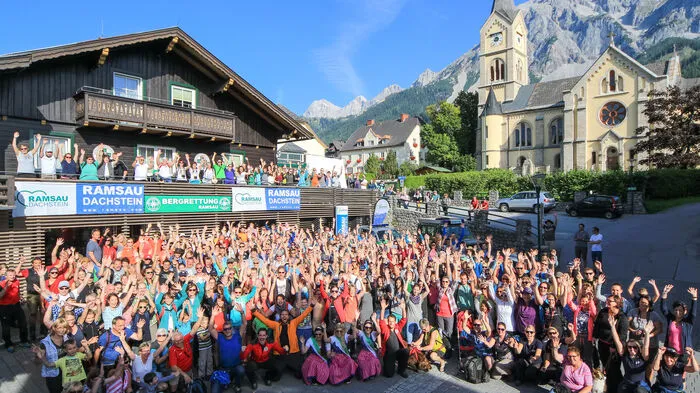 Am 9. und 10. September fand in der Ramsau am Dachstein die fünfte Auflage der Bergretter-Fanwanderung statt - mit Rekordbeteiligung von mehr als 400 Teilnehmern.