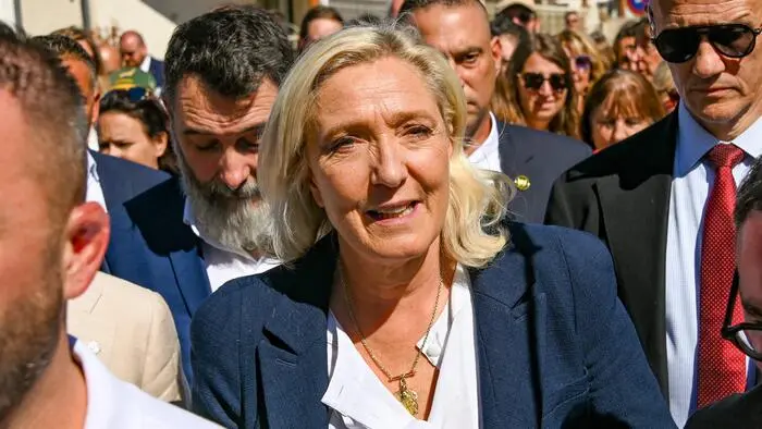 Vor zwölf Jahren nahm Marine Le Pen noch russischen Kredit. Heute verbittet sie sich Russlands politische Einmischung.