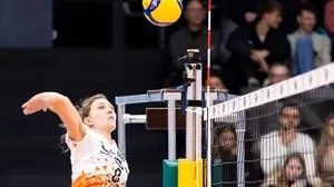 GRAZ,AUSTRIA,26.OCT.25 - VOLLEYBALL - AVLW, Austrian Volley League Women, UVC Graz vs Erzbergmadln Trofaiach Eisenerz. Image shows Julia Mitter (Trofaiach). Photo: GEPA pictures/ James Doak