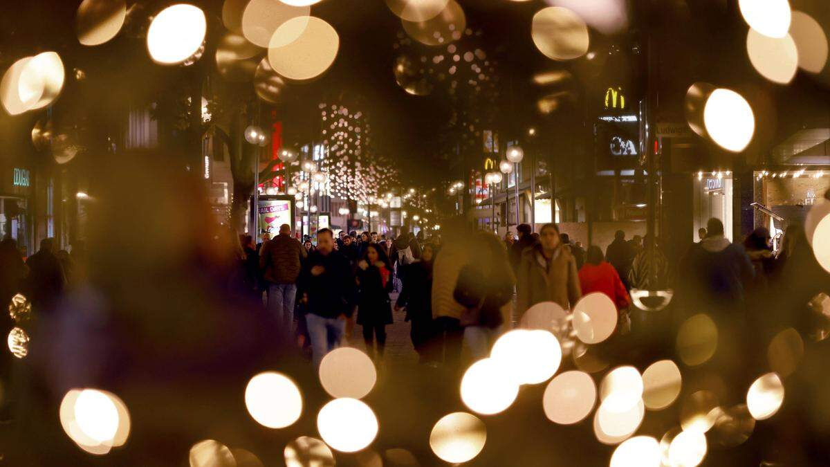 Österreicher wollen heuer deutlich weniger zu Weihnachten ausgeben als im Vorjahr 