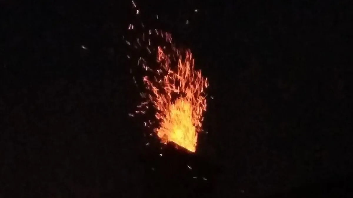 Meterhohe Flammen kamen aus dem Kamin