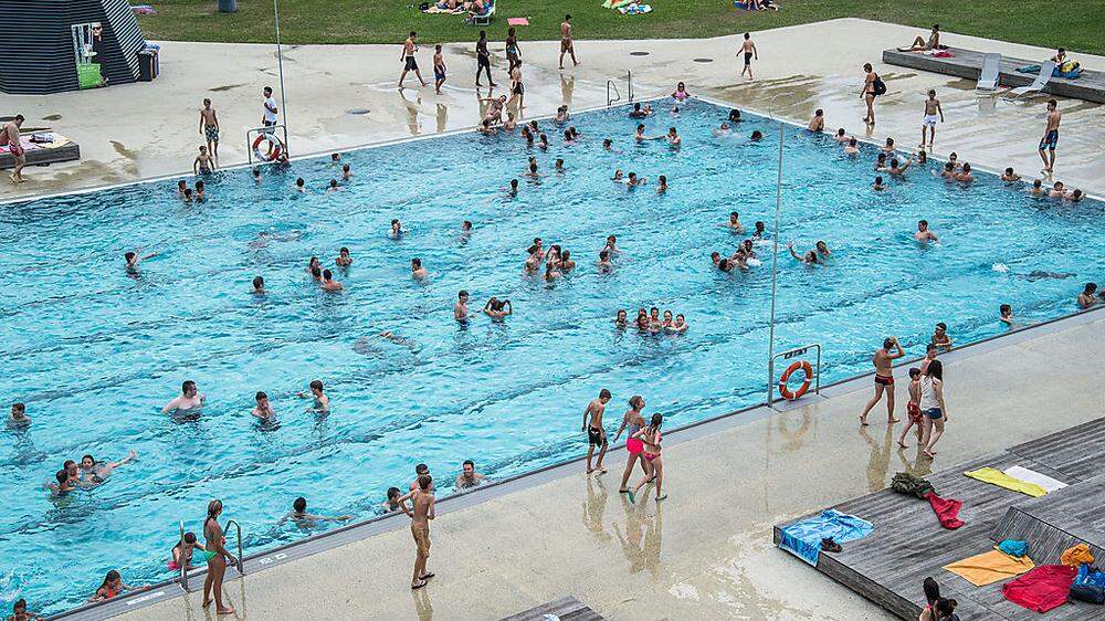 Viele Steirer suchen Abkühlung in den Schwimmbädern