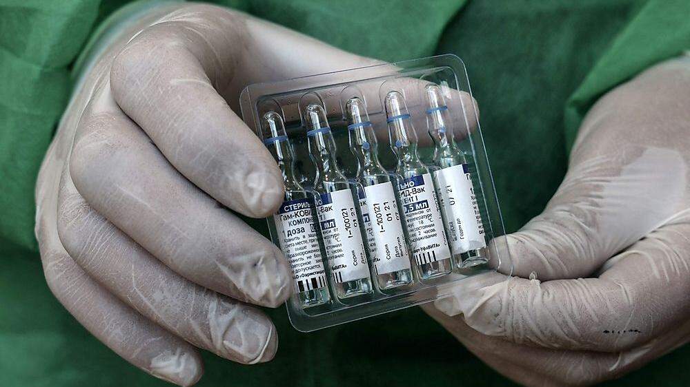 Die Slowakei hat am 1. März eine erste Lieferung von 200.000 Impfdosen des in der EU nicht zugelassenen Impfstoffs aus Russland erhalten