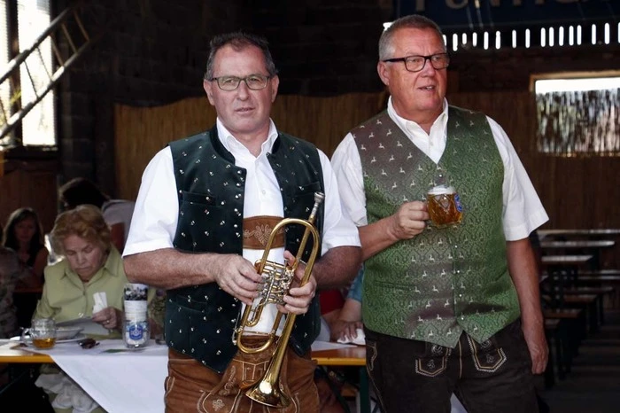Auch der ehemaliger Bezirksbauernbundobmann Kurt Tauschmann schloss sich den Glückwünschen an.
