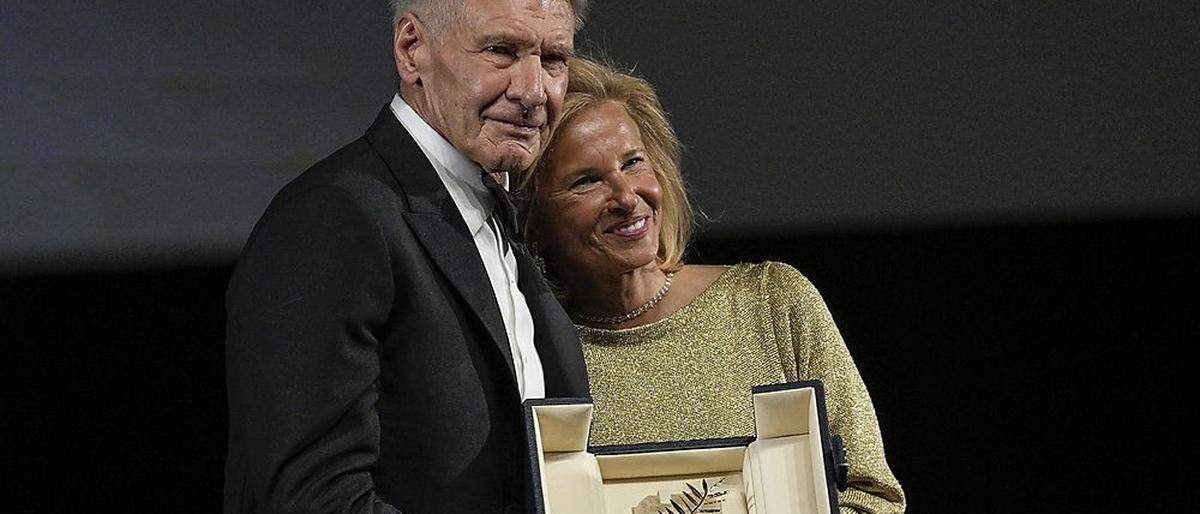 Ehrung in Cannes: Harrison Ford mit Festival-Präsidentin Iris Knoblocht 