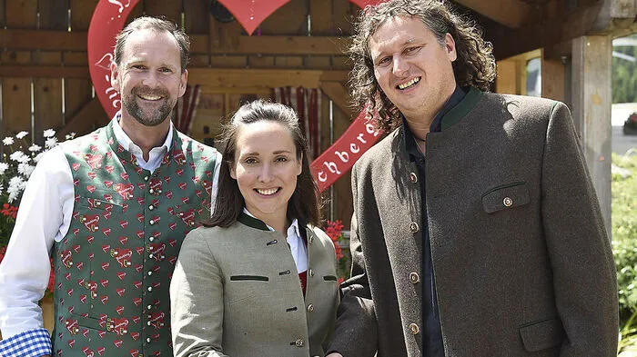 Tourismusverband-Obmann Roland Pernkopf, Katharina Hofmayer, die interimistisch ein Jahr lang die Geschäftsführung innehatte, Markus Ramsbacher