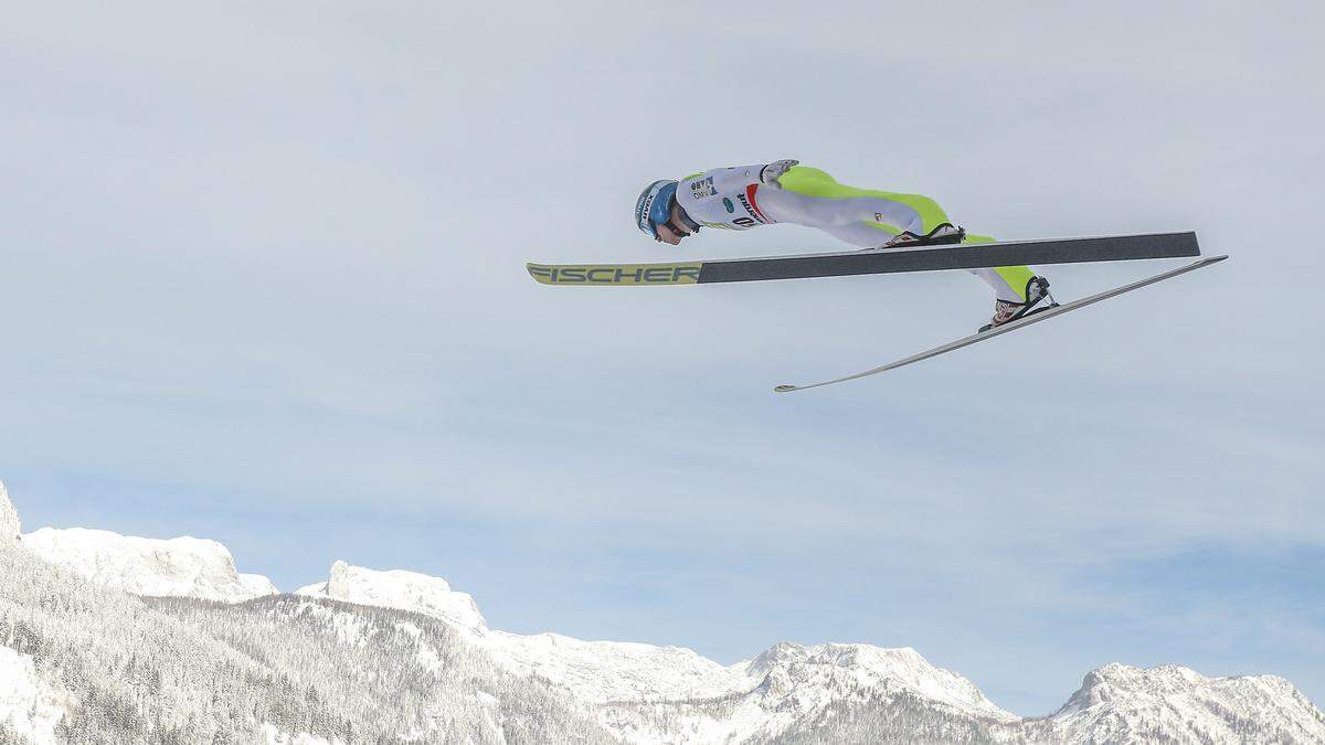 Die Adler - im Bild Michael Hayböck - fliegen Ende Jänner wieder am Kulm