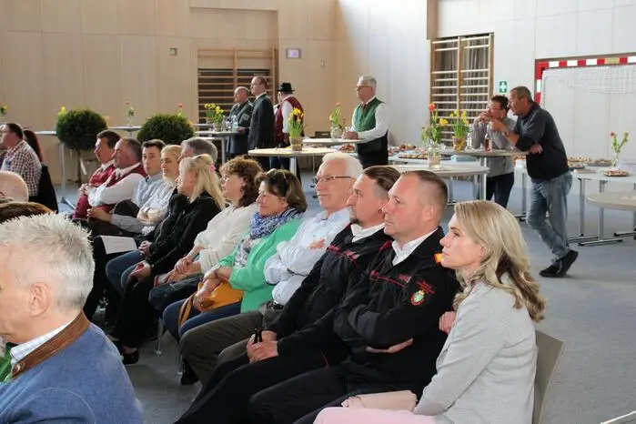 Unter den Gästen waren der Bezirksobmann des Blasmusikverbandes Voitsberg Robert Sagmeister, Bürgermeister Erwin Dirnberger aus Söding-St. Johann, Bürgermeister Peter Fließer aus Mooskirchen, ABI Christian Reinisch von der FF Söding und HBI Johann Pirstinger von der FF Hallersdorf.