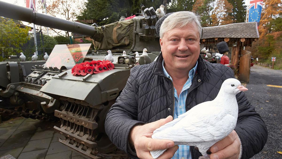 Nachbarschaftsstreit Panzer im Garten Sammler erbost die Nachbarn