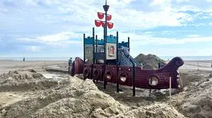 Keine Drachen, aber immerhin Piraten: Das neue Schiff ist bereit, in der Saison ausgiebig bespielt zu werden.