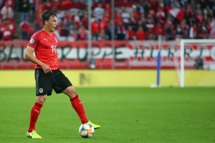 Julian Baumgartlinger: 4 Der Kapitän kehrte nach seinem verletzungsbedingten Ausfall gegen Nordmazodonien in die Startelf zurück. Der 31-Jährige bleibt der Taktgeber, Ballverteiler und die ordnende Hand.