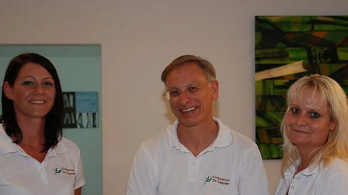 Ordination ausgebaut: Barbara Wernig mit Arzt Hannes Kappler und Birgit Meisel
