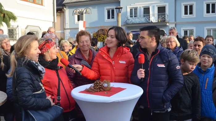 Die Moderatoren Eva Pölzl und Marco Ventre und ihre Crew erwischten einen sehr kalten Morgen. Dafür . . .