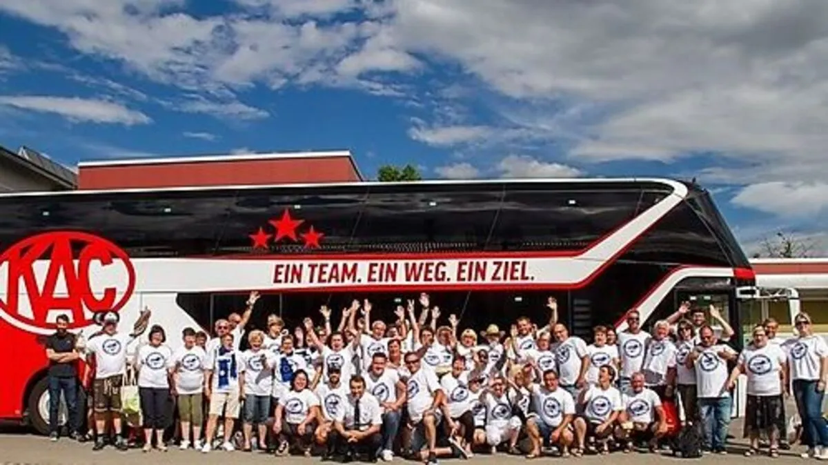 Mit den VSV T-Shirts fuhr es sich im KAC-Bus gleich leichter 