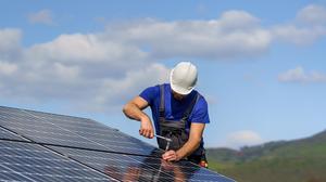 Fehlt auf den ausgewiesenen Flächen der tatsächliche Sonnenstrom-Ausbau? Das Land verweist auf mehrere laufende Genehmigungsverfahren