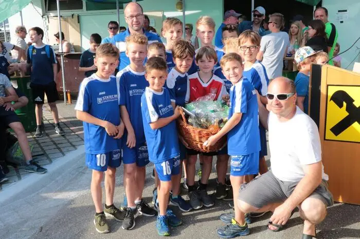 Die Gruppenwertung gewannen die Nachwuchs-Kicker des Sportvereins. Insgesamt 44 Jugendliche gingen gemeinsam auf die Strecke.