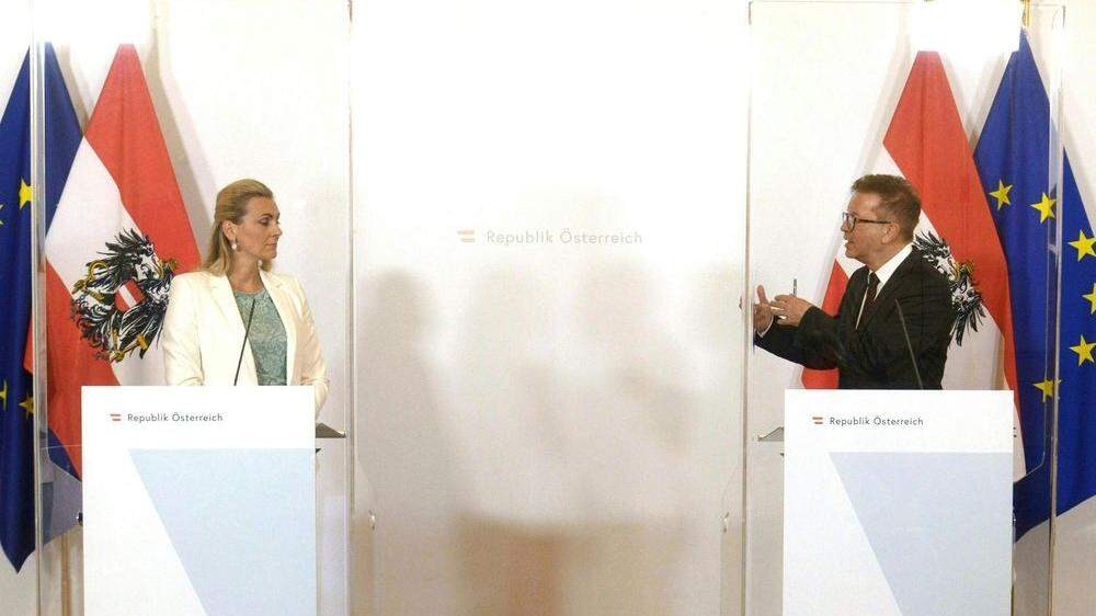 Arbeitsministerin Christine Aschbacher und Sozialminister Rudolf Anschober nach dem Ministerrat am Mittwoch. 