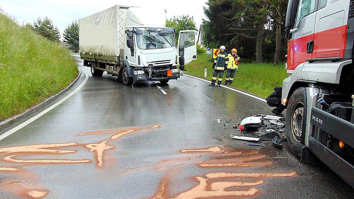 Auf der L366 kollidierten am Mittwoch zwei Lkw