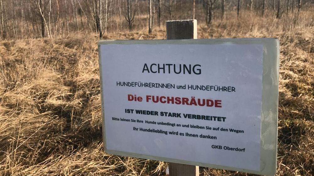 Am GKB-Gelände in Bärnbach warnt ein Schild vor der gefährlichen Krankheit