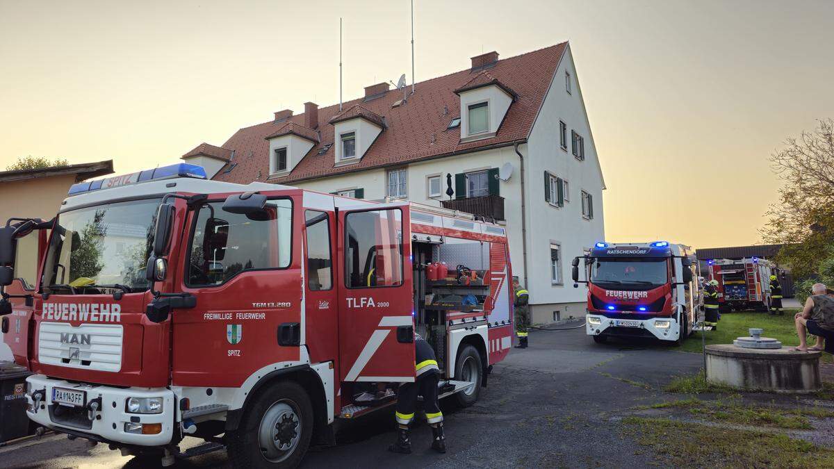 38 Mitglieder der Feuerwehr rückten aus