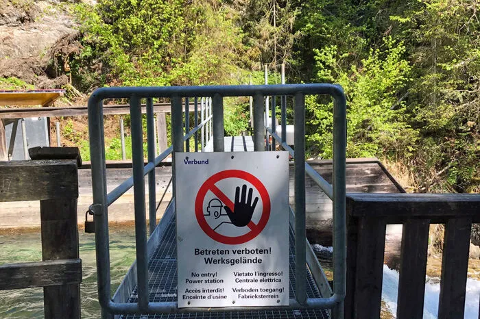 Ein Teil des Kraftwerkes direkt in der Klamm