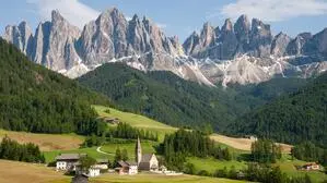 Der Ausblick ist traumhaft: Deshalb wird der kleine Ort von Touristen überrannt