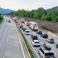 Stau im Urlauberresieverkehr (Symbolfoto)