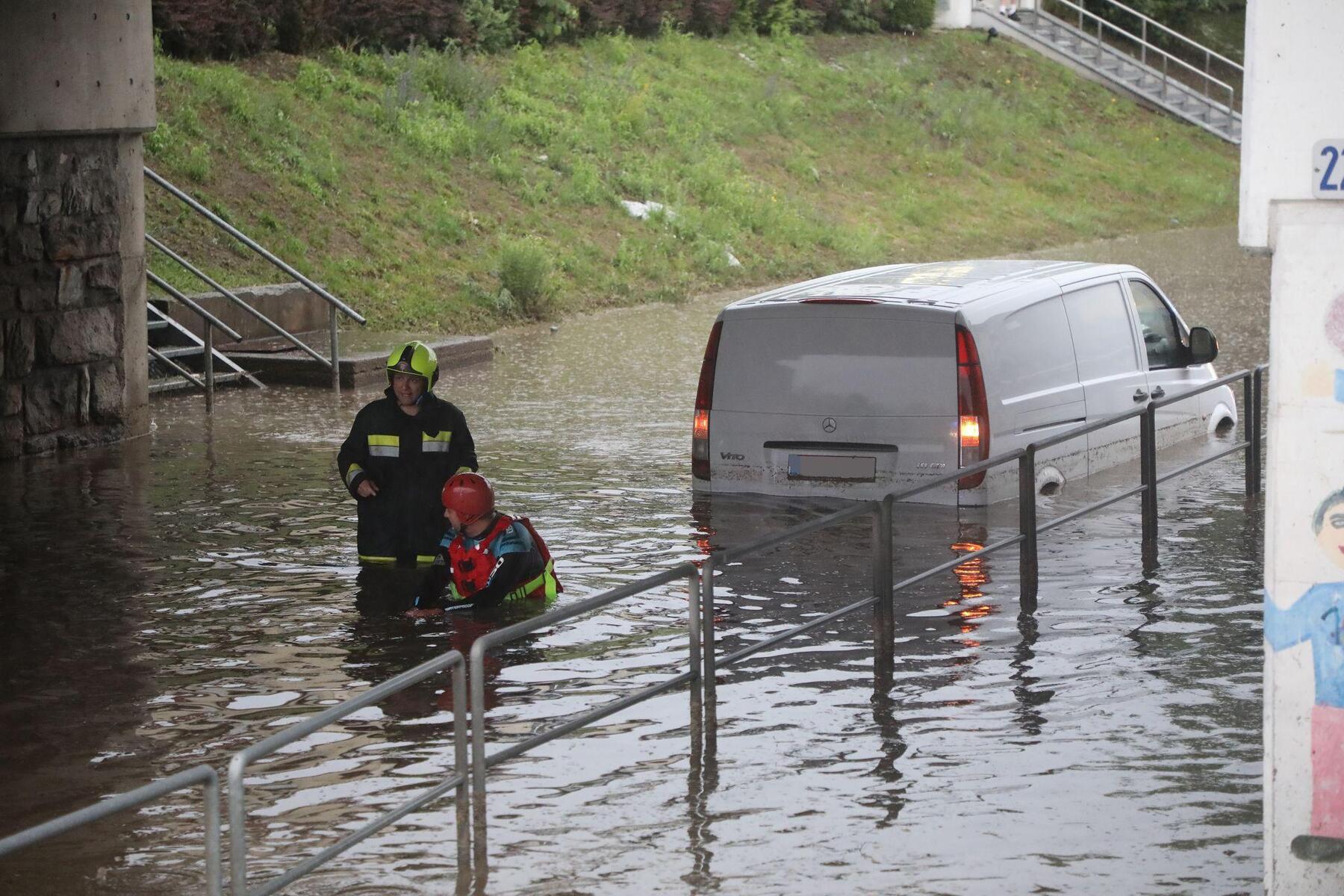 Keine Entwarnung: Auch heute drohen heftige Unwetter