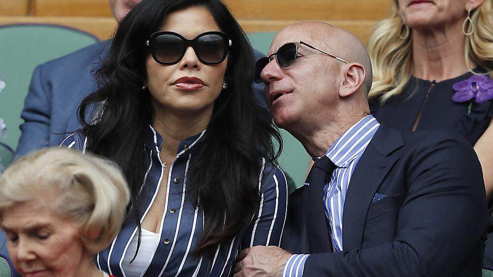 Nun ist es wohl amtlich: Jeff Bezos zeigt seine neue Freundin Lauren Sanchez