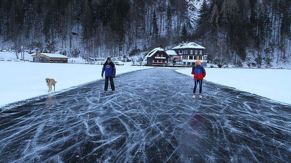 Tolle Bedingungen gibt es für Eisläufer auf dem Weißensee