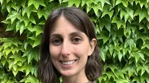 Pilates-Trainerin Julia Smogawetz schreibt auch Bücher | Pilates-Trainerin Julia Smogawetz schreibt auch Bücher