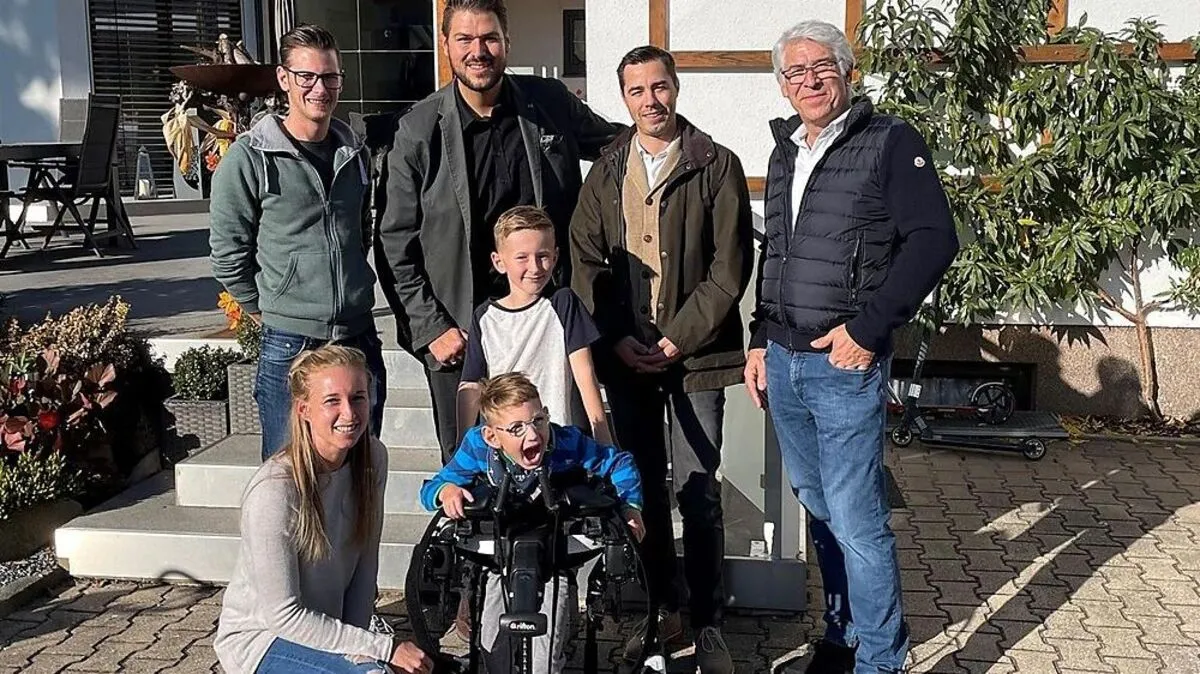 Mit dem Reinerlös wurde eine Gehhilfe für ein Kind angeschafft 