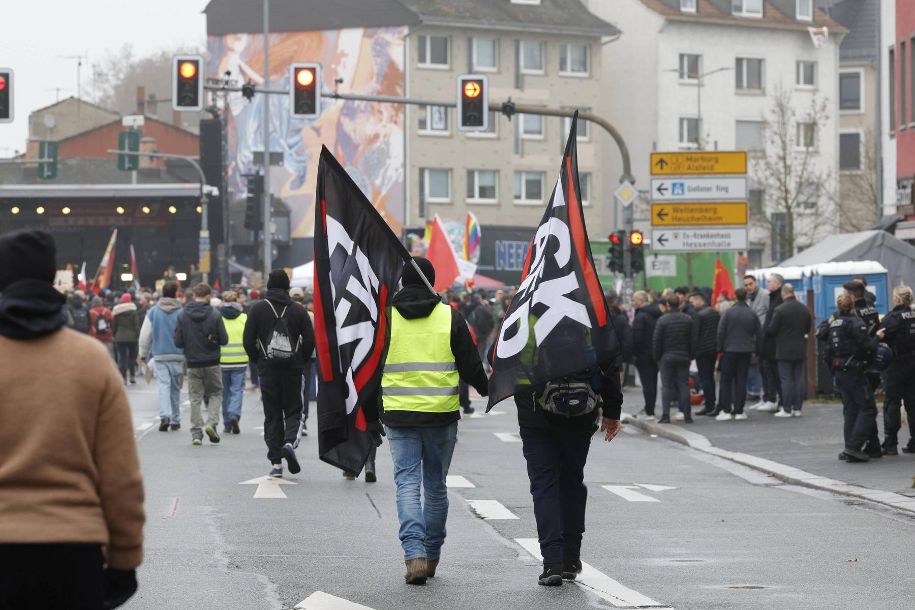 Massive Proteste: Gründungstreffen von AfD-Jugend verspätet begonnen