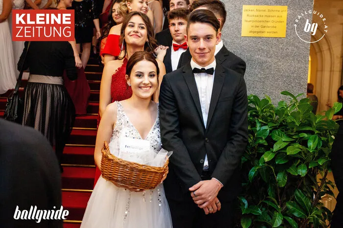 Wir haben die schönsten Bilder von der Ballnacht eingefangen. Klicken Sie sich durch die Bildergalerie!