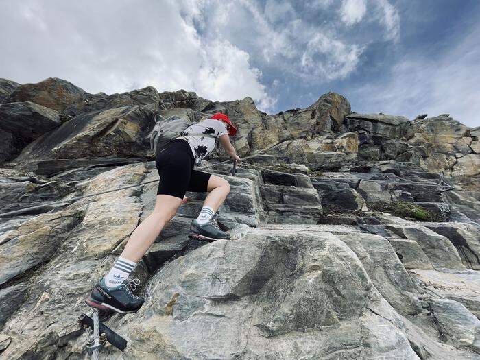 Der nicht allzu schwierige Klettersteig ist für geübte Wanderer kein Problem