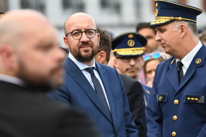 Premierminister Charles Michel war nur einer von Hunderten Belgiern, die in einer Gedenkzeremonie um die Getöteten trauerten.