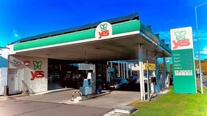 Die Tankstelle Yes an der B54 zwischen Hartberg und Gleisdorf