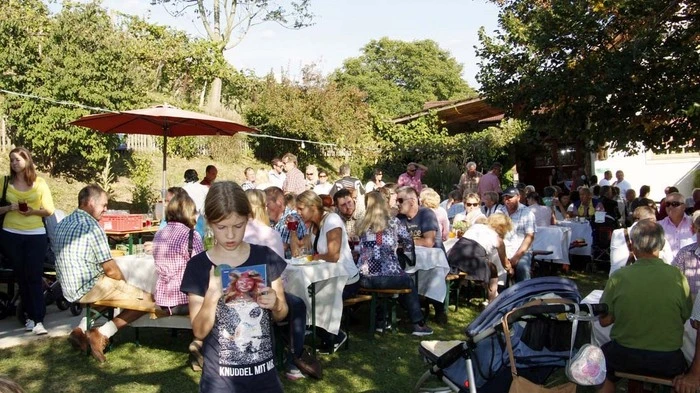 Eine Vielzahl von Besuchern pilgerten zum traditionellen 13. Torkelfest nach Stein.