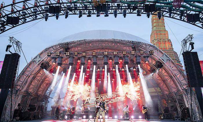 Gabaliers Volks-Rock-'n'-Roll-Bühne vor den Kulissen des Mörbisch-Musicals von Richard Rodgers