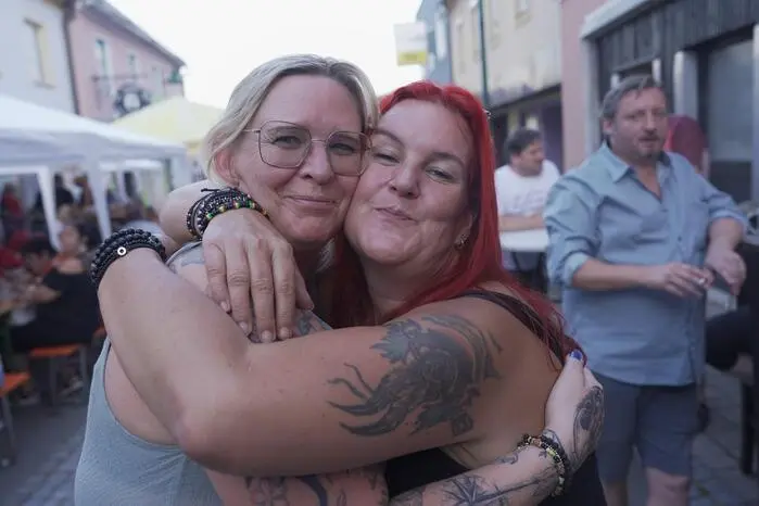 Klicken Sie sich durch die weiteren Bilder vom Gassenfest!