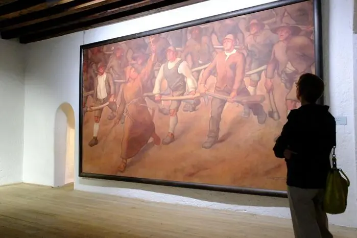 Die Werke wurden aus mehreren Museen zusammentragen und sind teils wandfüllend