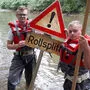 Eines der geborgenen Verkehrsschilder