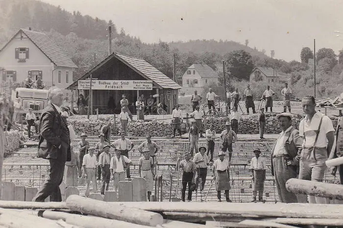1934 beschloss man in Feldbach den Bau des Stadtbades. . .